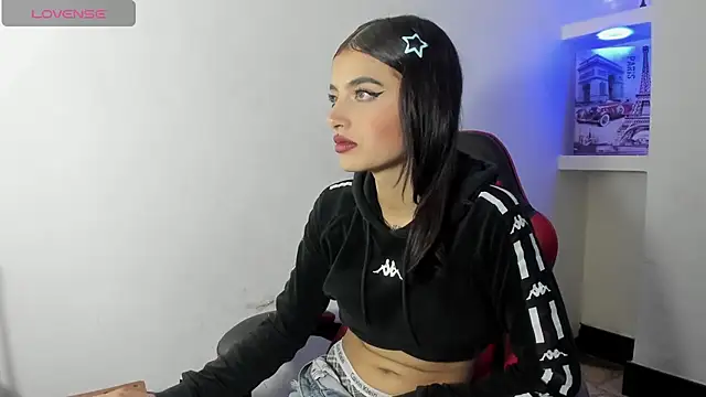 honeyluxe  online show from March 27, 4:14 am