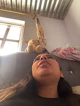 cinthia2011 online show from February 4, 7:06 pm