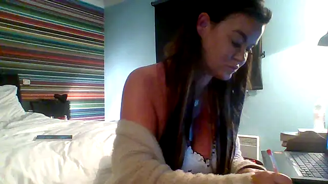 ScottishIvy online show from January 18, 8:10 am