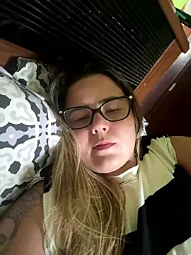 Melmia28 online show from January 7, 2:53 pm