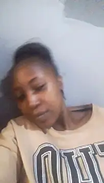 CocoButterxox online show from April 23, 1:13 pm