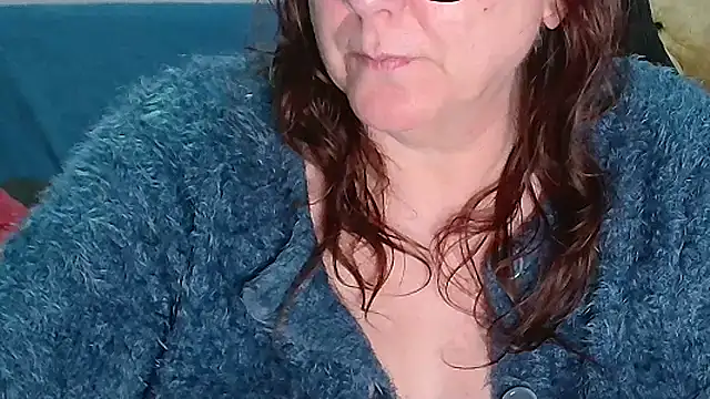 xmyriamx online show from January 10, 2:44 pm