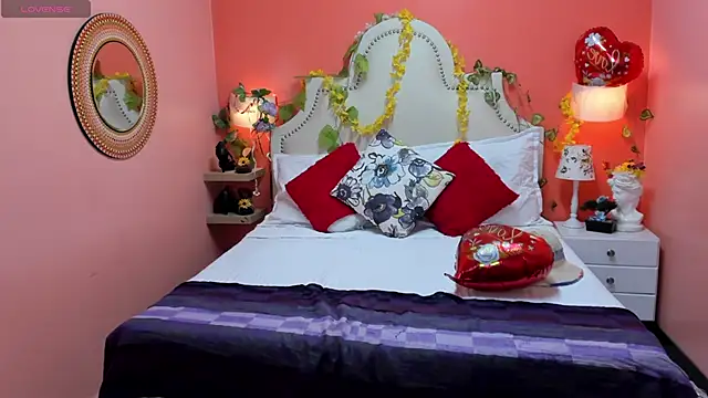 Dalila Najjar  online show from April 12, 2:42 pm