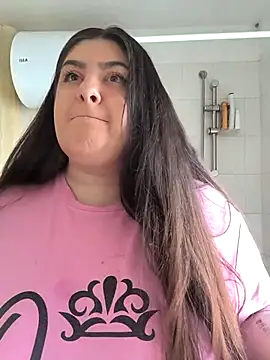 issaalle online show from January 14, 11:15 am