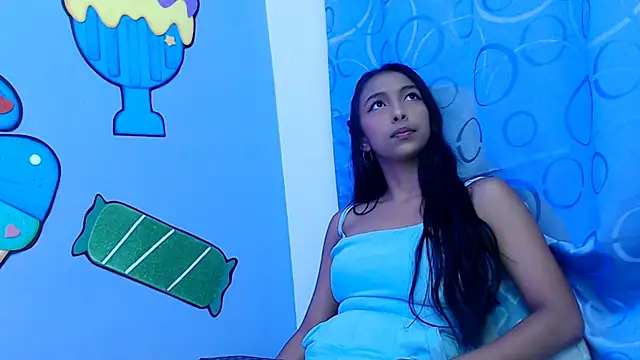 skinnysexzara18 online show from February 10, 2:25 am