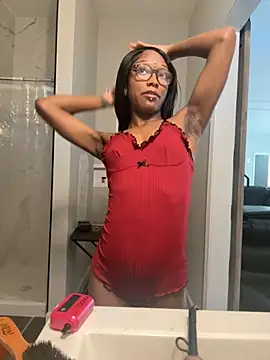 xouniq online show from March 27, 3:02 pm