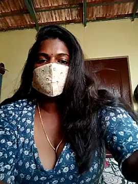 Milky Julia online show from February 18, 9:08 am