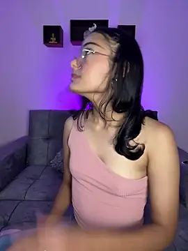 Iam Lyan  online show from March 20, 10:47 pm