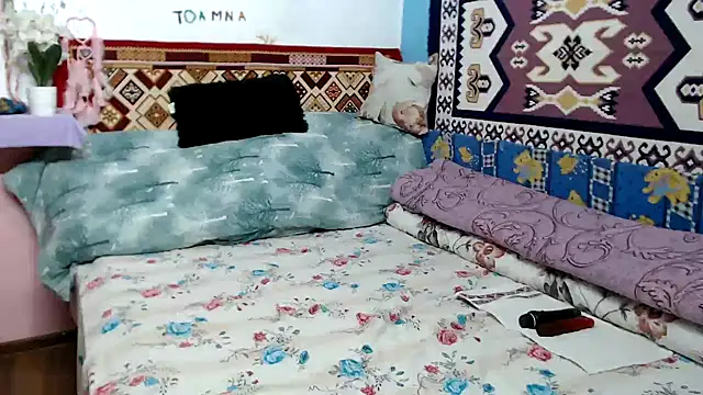 Adelinemilf online show from February 26, 11:42 am