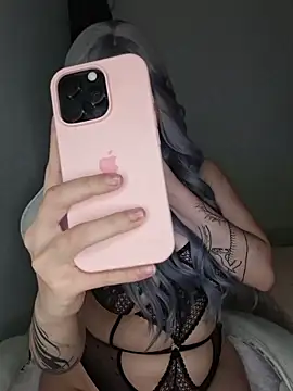 kuritto  online show from April 14, 2:55 am