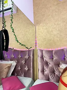 Missy 22  online show from March 27, 1:34 pm