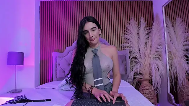 Violett hott  online show from March 1, 1:44 pm