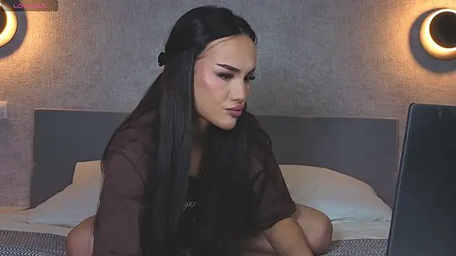 LushMirai online show from February 26, 1:10 pm