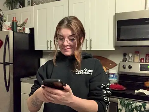 Intothewoodswego online show from January 19, 1:35 am