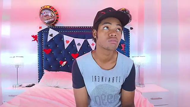 Cristal and luke online show from February 25, 3:49 am