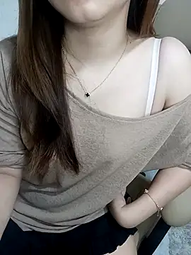 ChanChanLy online show from April 1, 3:31 pm