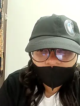 piryasharma005 online show from February 9, 7:05 pm