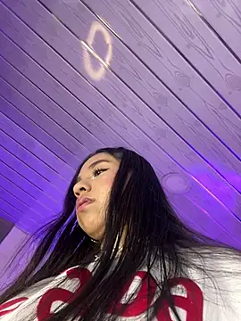 DulceRouss  online show from April 10, 12:00 pm