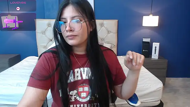 Lucy whitee online show from January 11, 12:21 pm