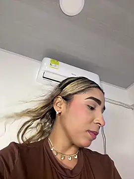 vennuss19 online show from February 12, 12:23 am