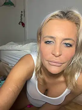 AliceDx online show from February 12, 10:00 pm