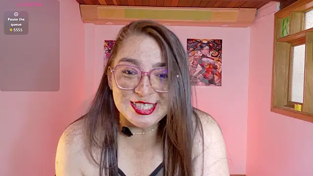 Mariehw  online show from February 5, 8:45 pm