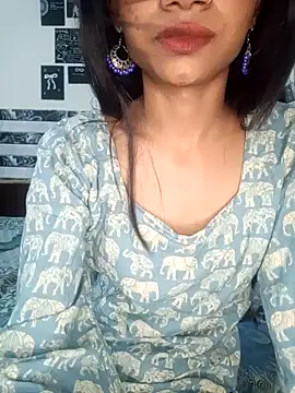 xoxoashi online show from May 4, 7:39 pm