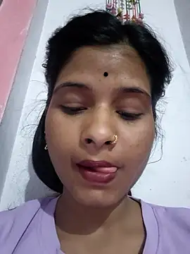 Nirasha cute online show from February 23, 6:51 pm