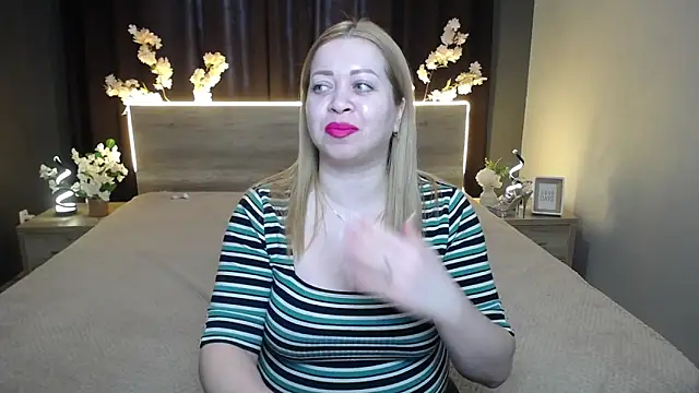 OliviaVerr online show from March 15, 1:24 pm