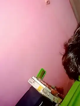 larahotg online show from January 9, 11:58 am