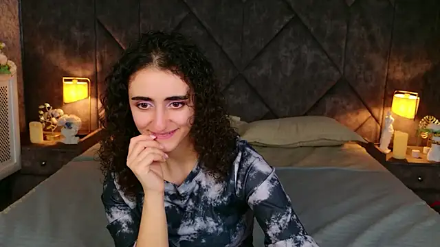 Susan Fors online show from April 13, 8:15 am