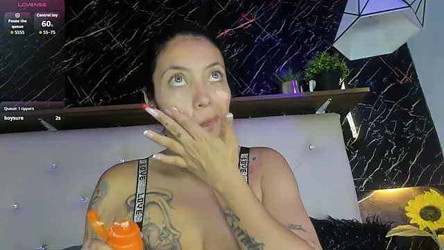 Renata blue online show from April 9, 9:53 pm