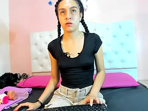 SelenaSweet1 online show from January 17, 4:31 am