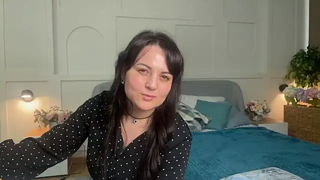  SilkyShadow  online show from April 7, 5:20 am