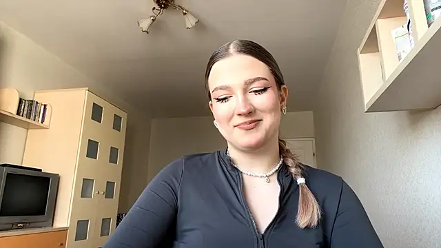 JammieMickiewicz online show from March 1, 11:43 am