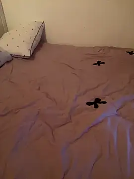 Linhtruong   online show from April 23, 4:31 pm