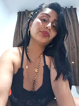 LunaRouuse  online show from May 16, 11:15 pm