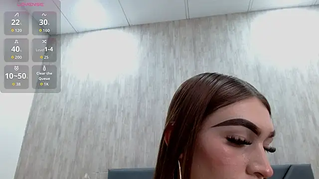 lizz lunna online show from February 19, 8:29 pm