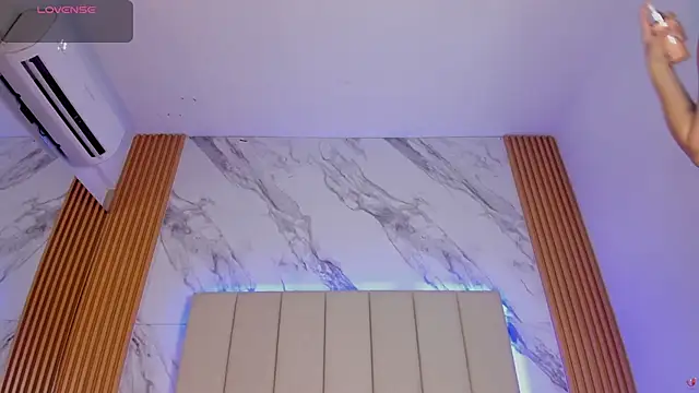 emily nova  online show from March 6, 12:22 pm