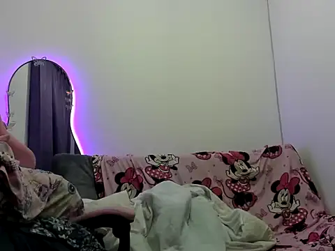 jenniferbodys online show from March 15, 2:46 am