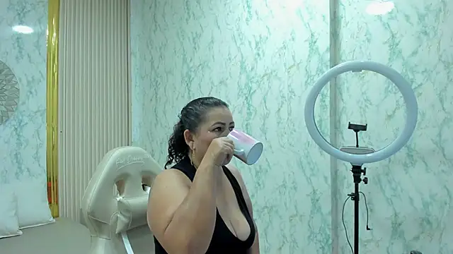 AnaVelveet online show from January 11, 3:44 am