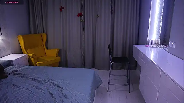 KarolClunie online show from February 4, 6:22 pm