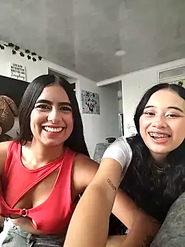 l0lita emi online show from February 4, 9:07 pm