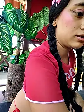 l0lita emi online show from April 14, 3:23 pm