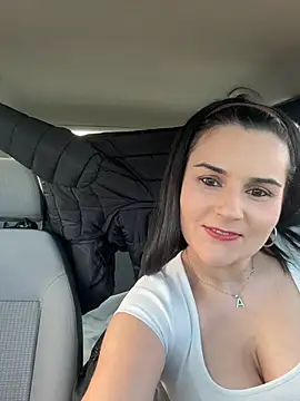 Alice Dan online show from March 28, 5:01 pm