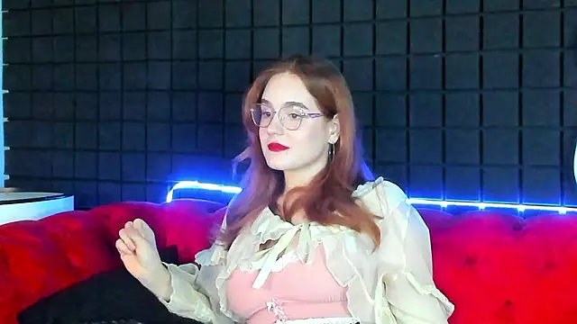 AmyRoy online show from January 31, 7:11 pm