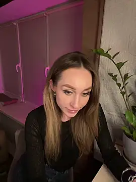 AnesaKis online show from April 10, 11:55 pm