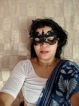 Priyaji7575 online show from February 16, 7:52 am