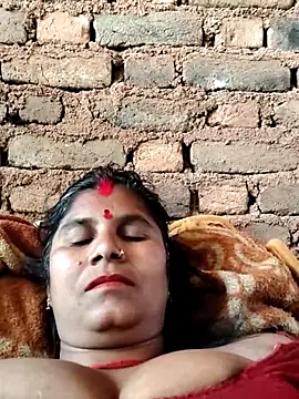 Hot di97 online show from April 10, 9:04 am