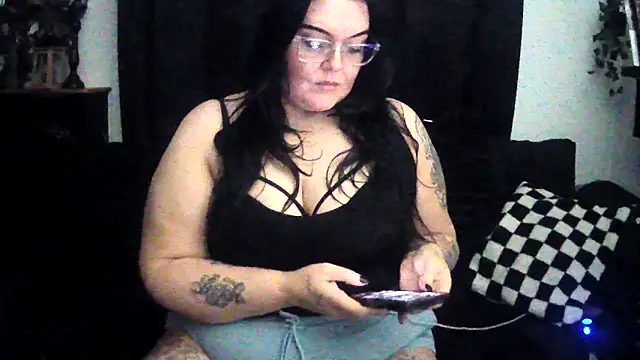 Miss CurvesXXX online show from February 10, 5:05 pm